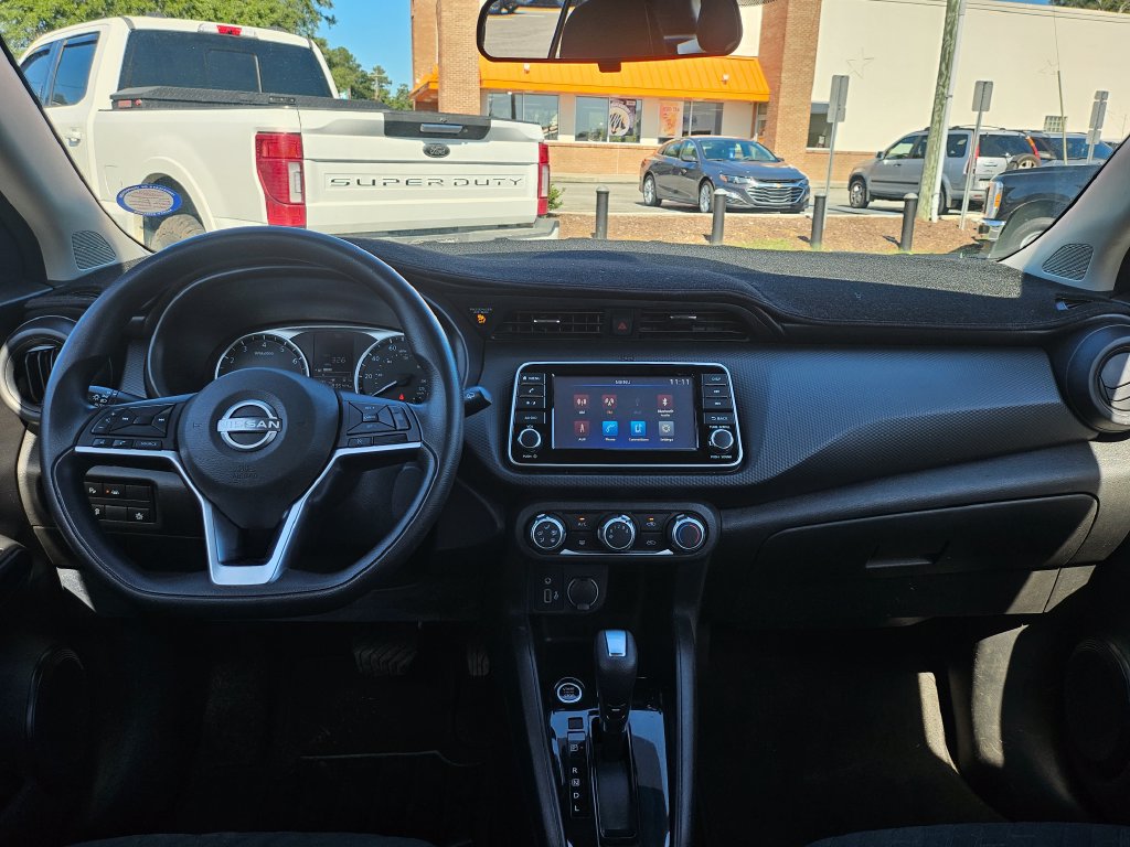 Used 2022 Nissan Kicks S FWD image 5