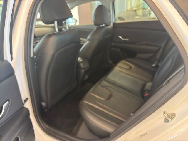 Used 2024 Hyundai Elantra Limited FWD image 12
