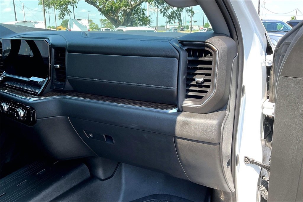 Used 2023 GMC Sierra 1500 Elevation image 23