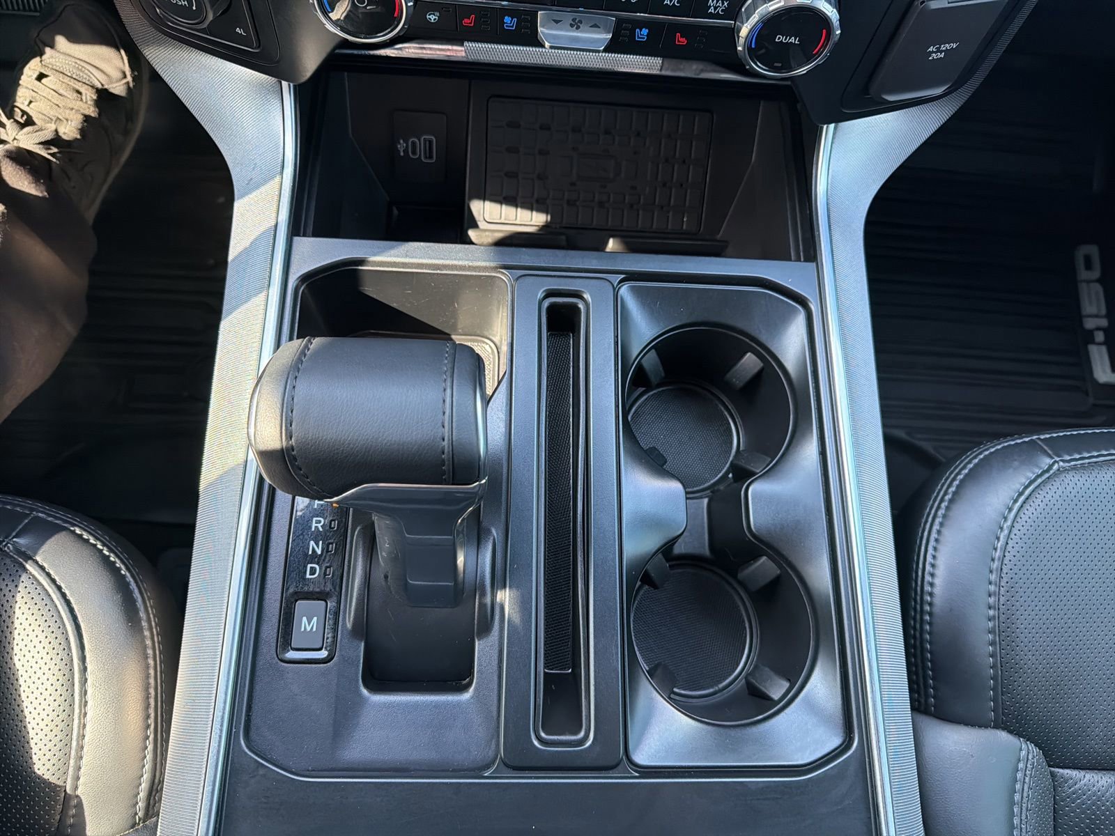 Certified 2025 Ford F150 Platinum w/ FX4 Off-Road Package image 25