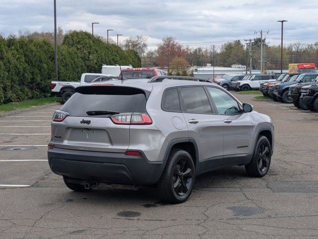 Used 2019 Jeep Cherokee Latitude Plus AWD/4WD image 5