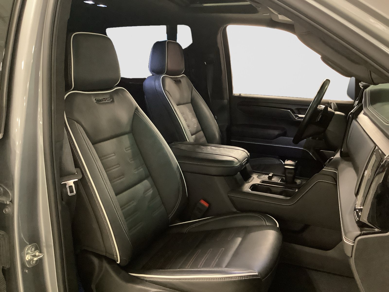 Used 2025 GMC Sierra 1500 AT4X AWD/4WD image 19
