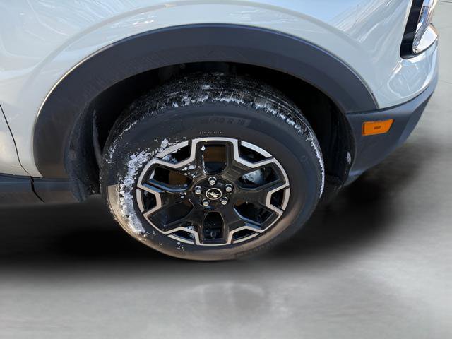 Certified 2025 Ford Bronco Sport Outer Banks w/ Outer Banks Tech Package+ AWD/4WD image 32