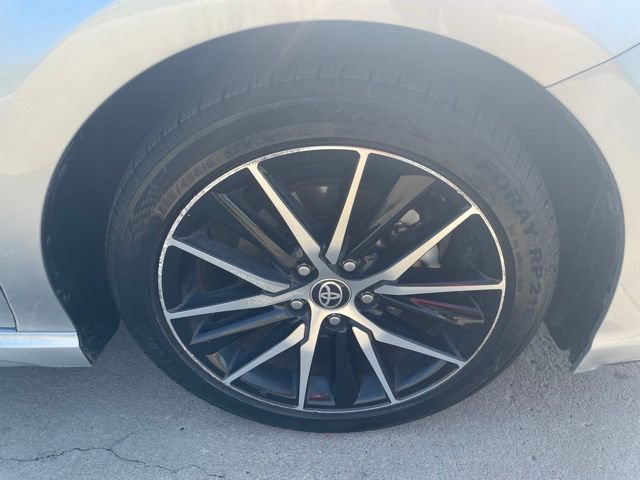 Used 2023 Toyota Camry SE FWD image 2