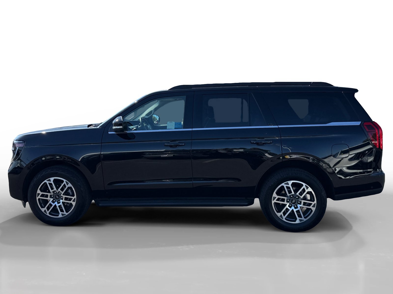 Certified 2025 Ford Expedition Active AWD/4WD image 2