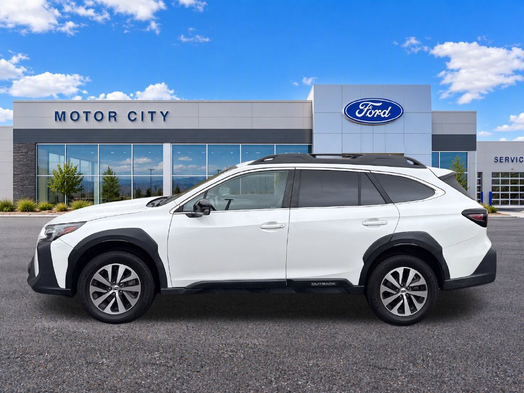 Used 2023 Subaru Outback Premium AWD/4WD image 5