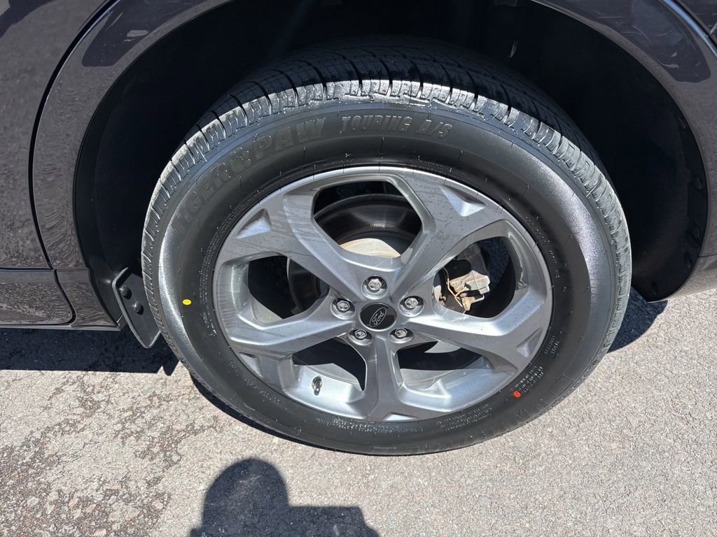 Certified 2023 Ford Escape ST-Line w/ Tech Pack #1 AWD/4WD image 9