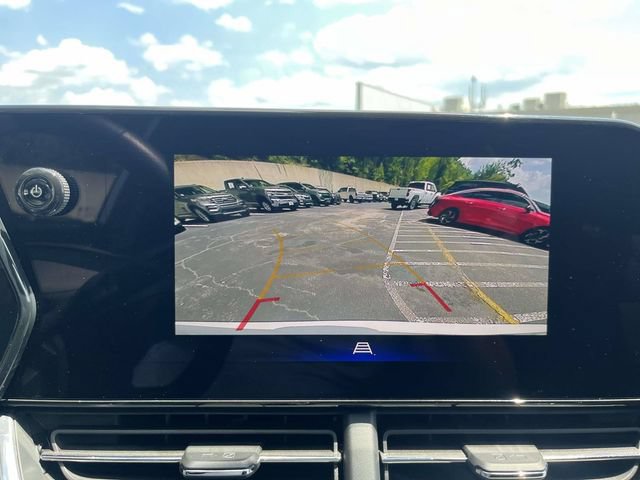 Used 2025 Chevrolet Trax RS w/ Sunroof Package FWD image 28