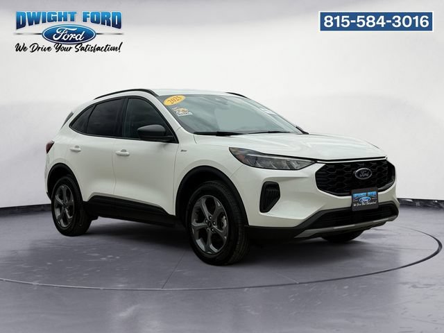 Certified 2025 Ford Escape ST-Line w/ Tech Pack #1 AWD/4WD image 7
