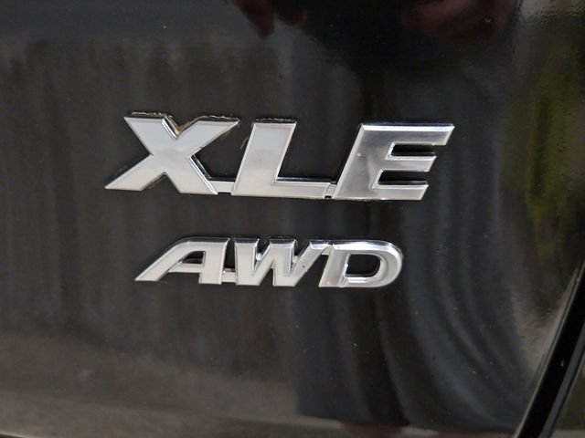 Used 2021 Toyota RAV4 XLE Premium AWD/4WD image 36