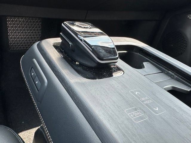 Used 2023 Nissan Ariya AWD image 17