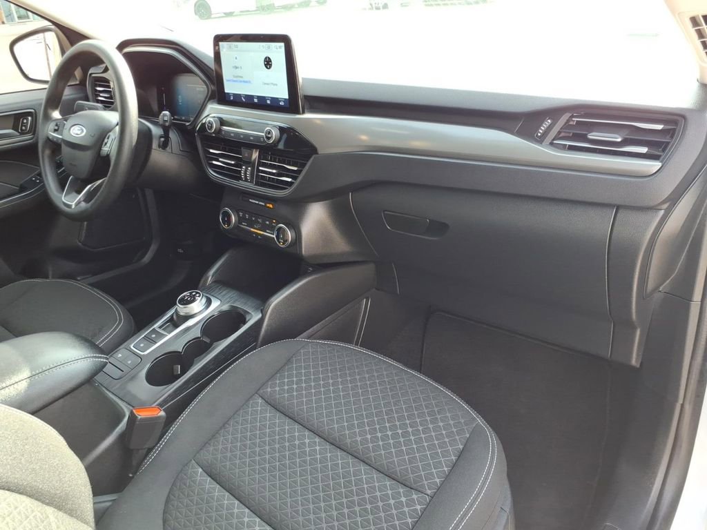 Certified 2025 Ford Escape Active FWD image 4