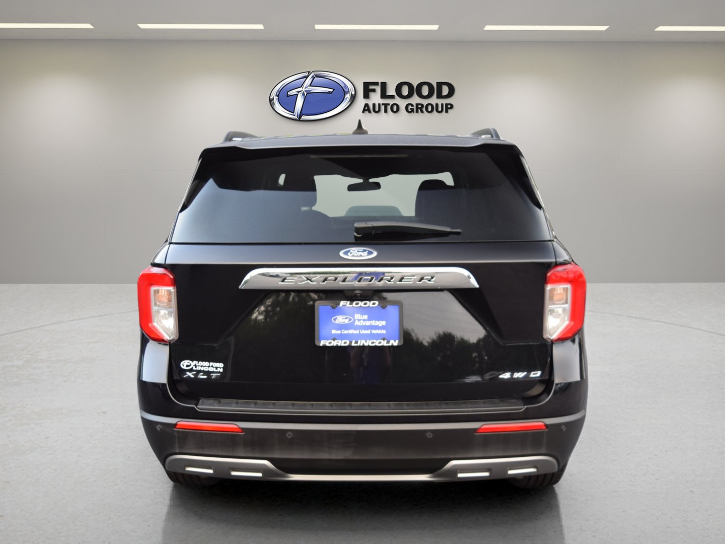 Certified 2021 Ford Explorer XLT w/ Equipment Group 202A AWD/4WD image 5