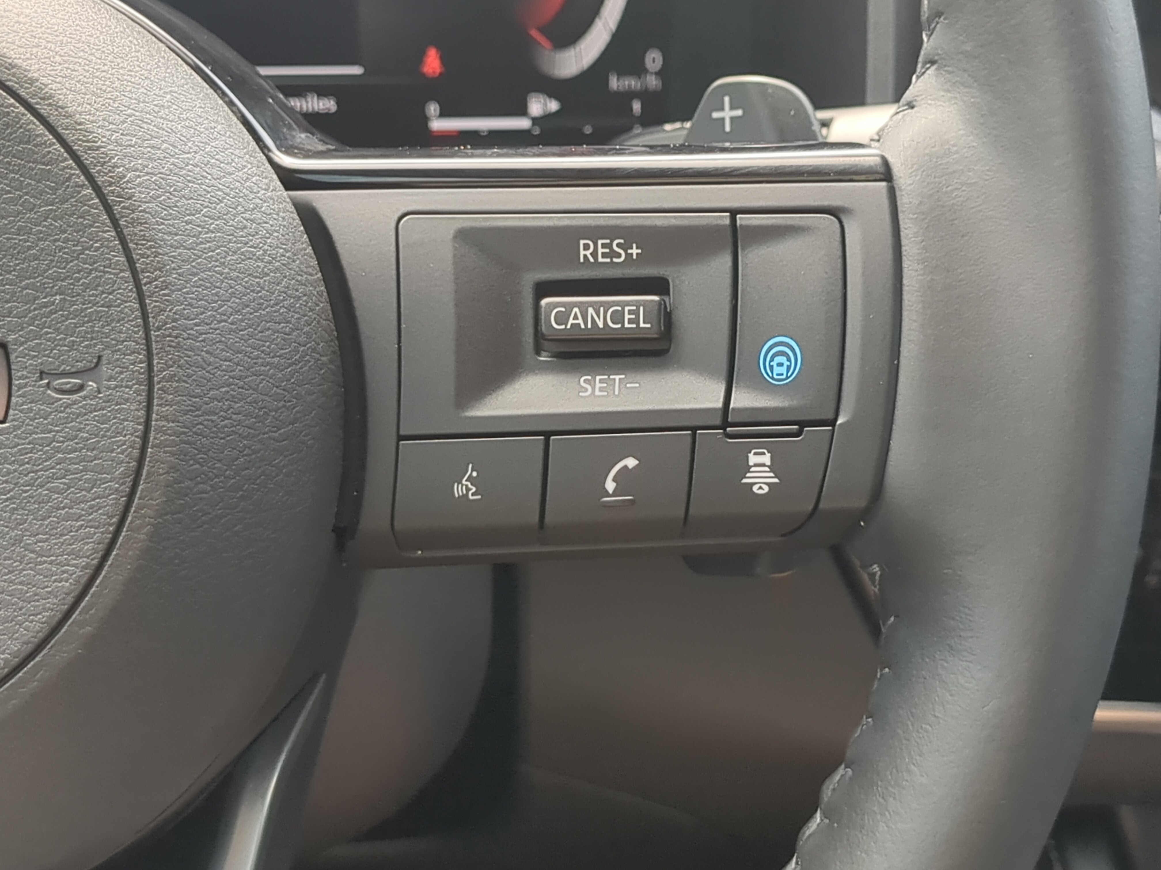 Used 2023 Nissan Rogue Platinum w/ Platinum Premium Package AWD/4WD image 24