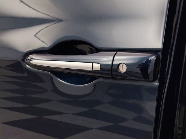 Used 2024 Chrysler Pacifica Pinnacle FWD image 22