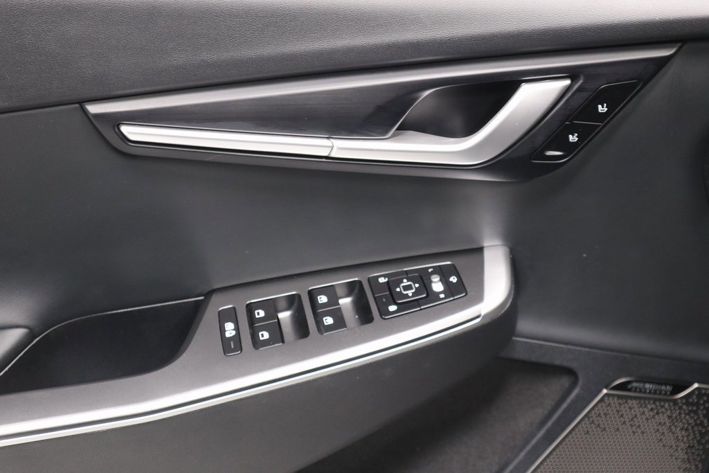 Used 2022 Kia EV6 Wind image 24
