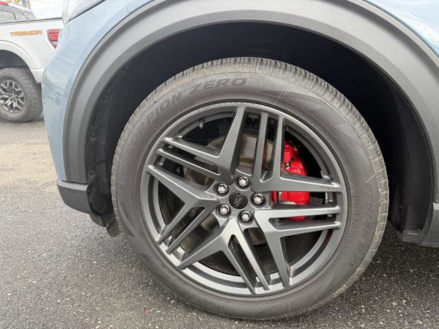 Certified 2025 Ford Explorer ST image 14