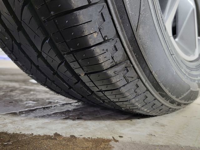 Used 2022 Chevrolet Silverado 1500 LT image 11