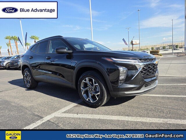 Used 2025 Chevrolet Trax LT