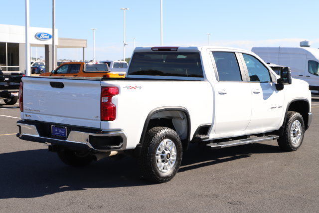 Used 2025 Chevrolet Silverado 2500 LT w/ Convenience Package AWD/4WD image 5
