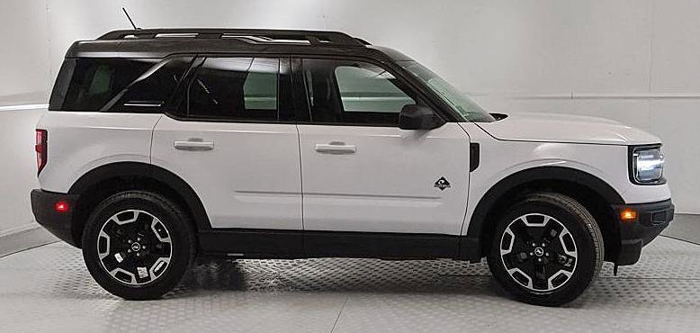 Certified 2023 Ford Bronco Sport Outer Banks w/ Tech Package image 5