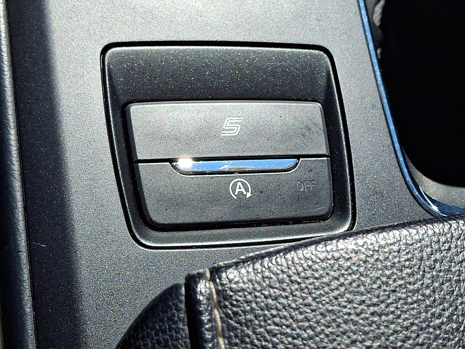 Certified 2020 Ford Fusion SE w/ Equipment Group 151A image 28