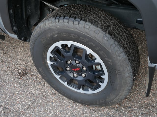 Used 2024 Toyota Tacoma TRD Off-Road AWD/4WD image 9