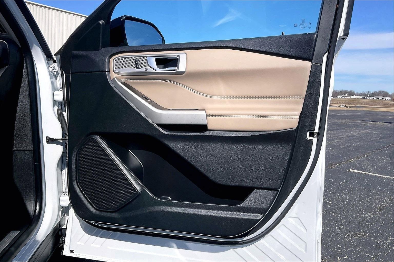 Certified 2023 Ford Explorer Limited image 19