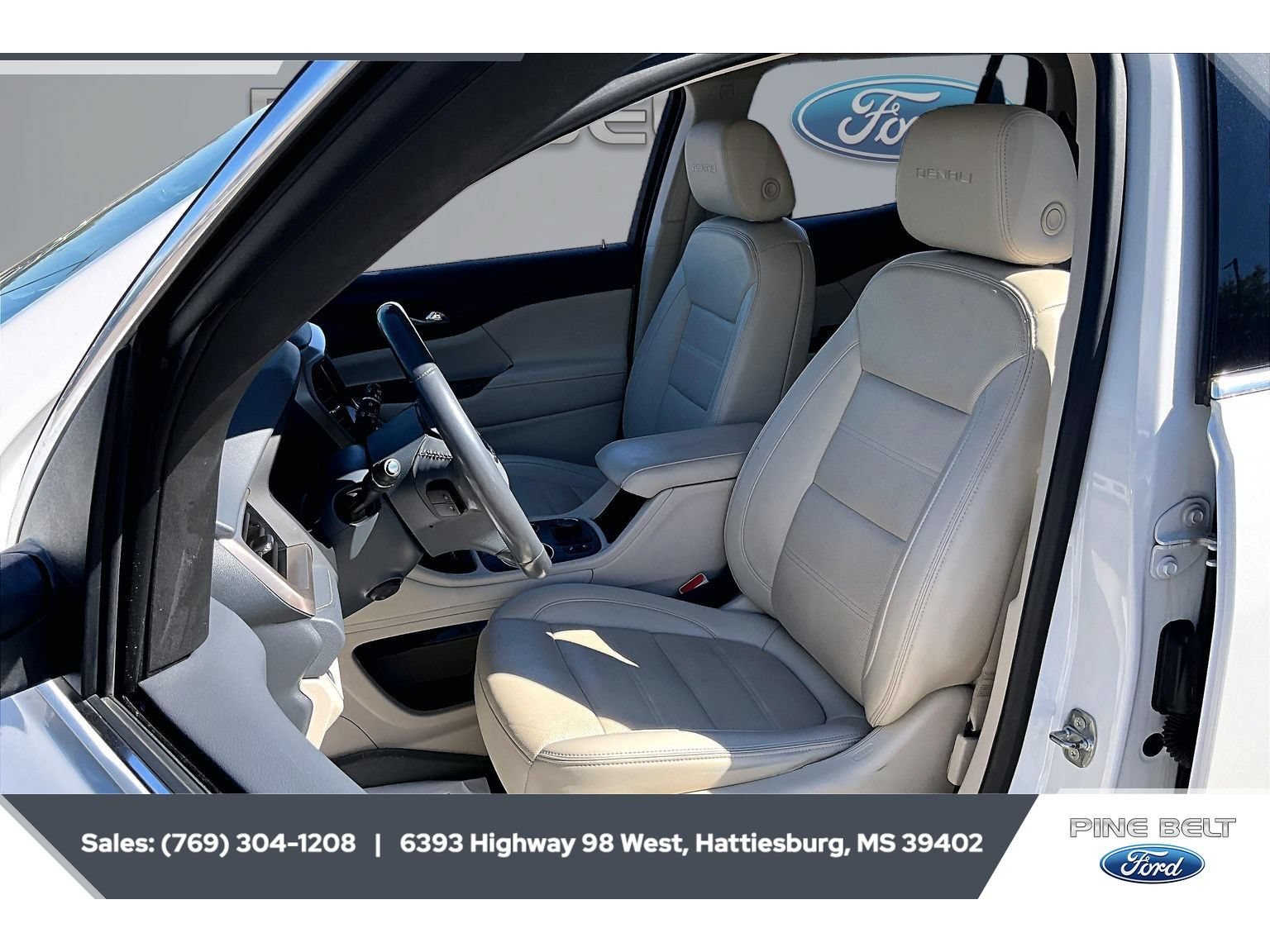 Used 2021 GMC Acadia Denali w/ Denali Technology Package FWD image 18