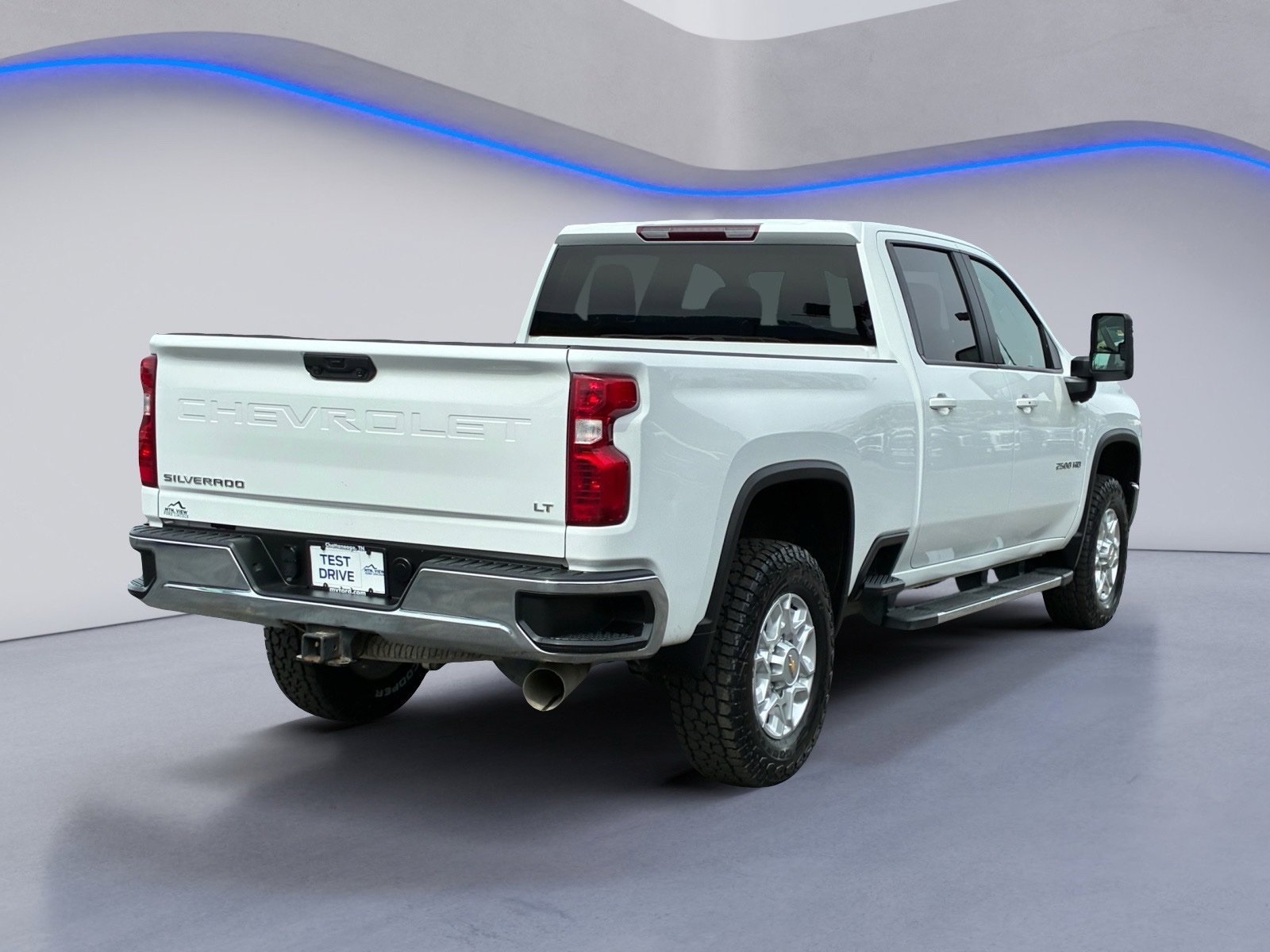 Used 2023 Chevrolet Silverado 2500 LT w/ Convenience Package AWD/4WD image 3