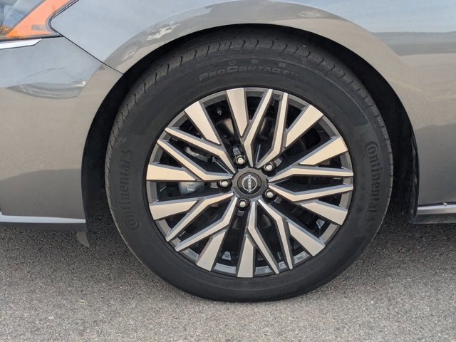 Used 2024 Nissan Altima 2.5 SV FWD image 10