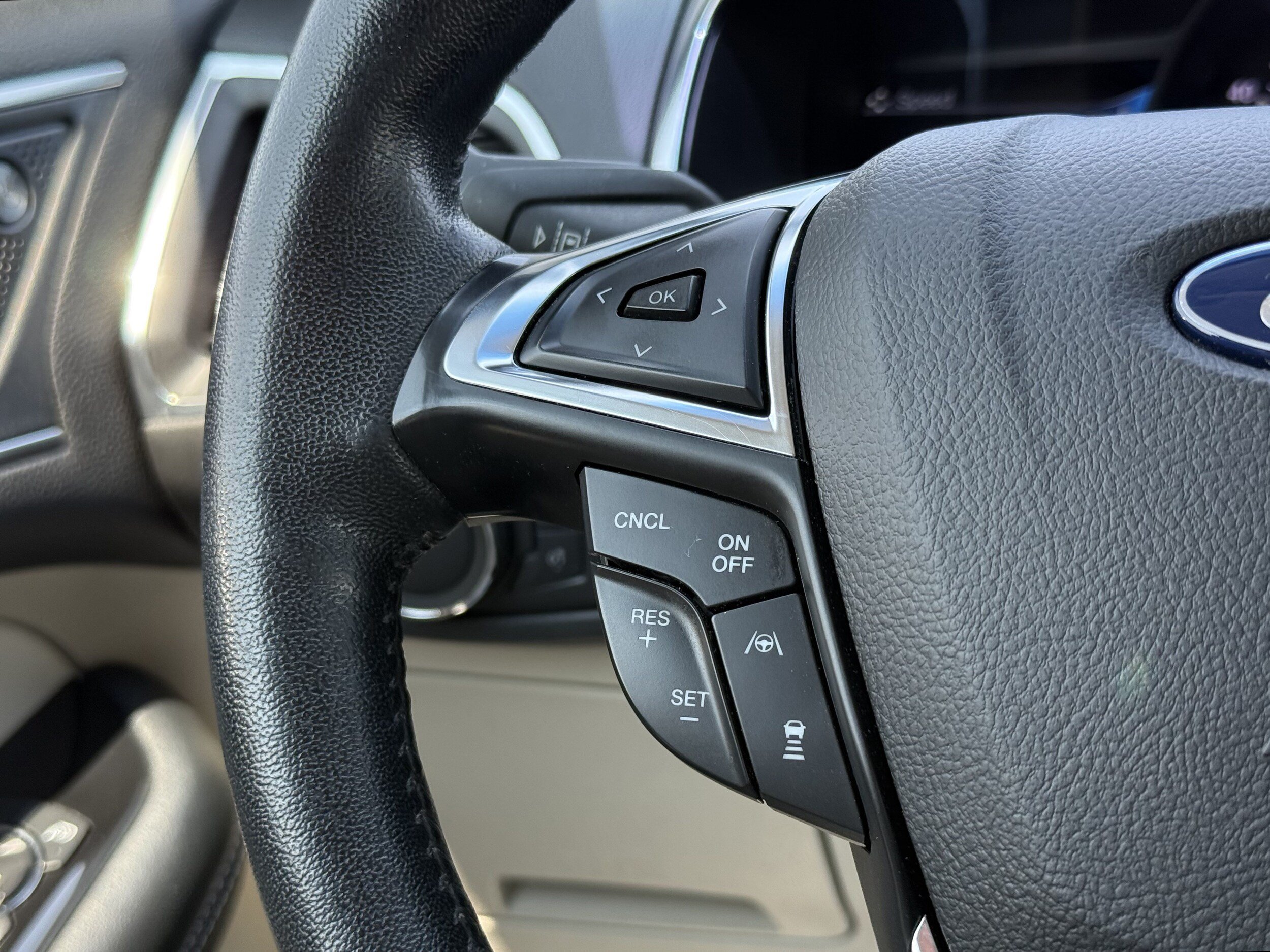 Certified 2020 Ford Edge Titanium FWD image 15