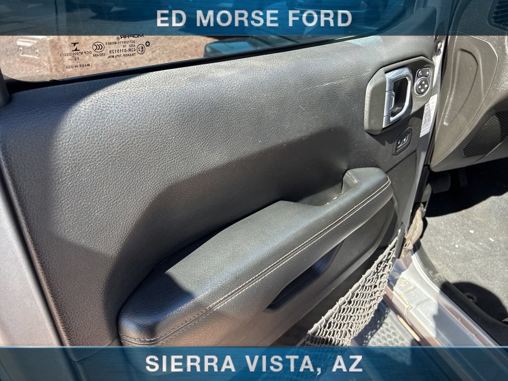 Used 2020 Jeep Wrangler Unlimited Sahara AWD/4WD image 26