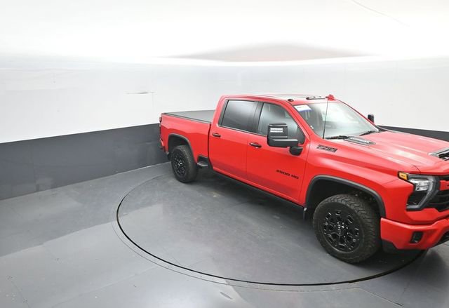 Used 2024 Chevrolet Silverado 2500 LTZ w/ LTZ Plus Package image 19