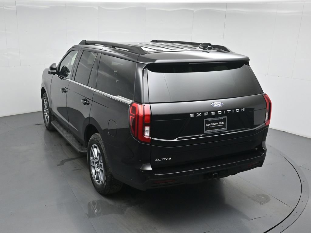 Certified 2025 Ford Expedition Active image 19