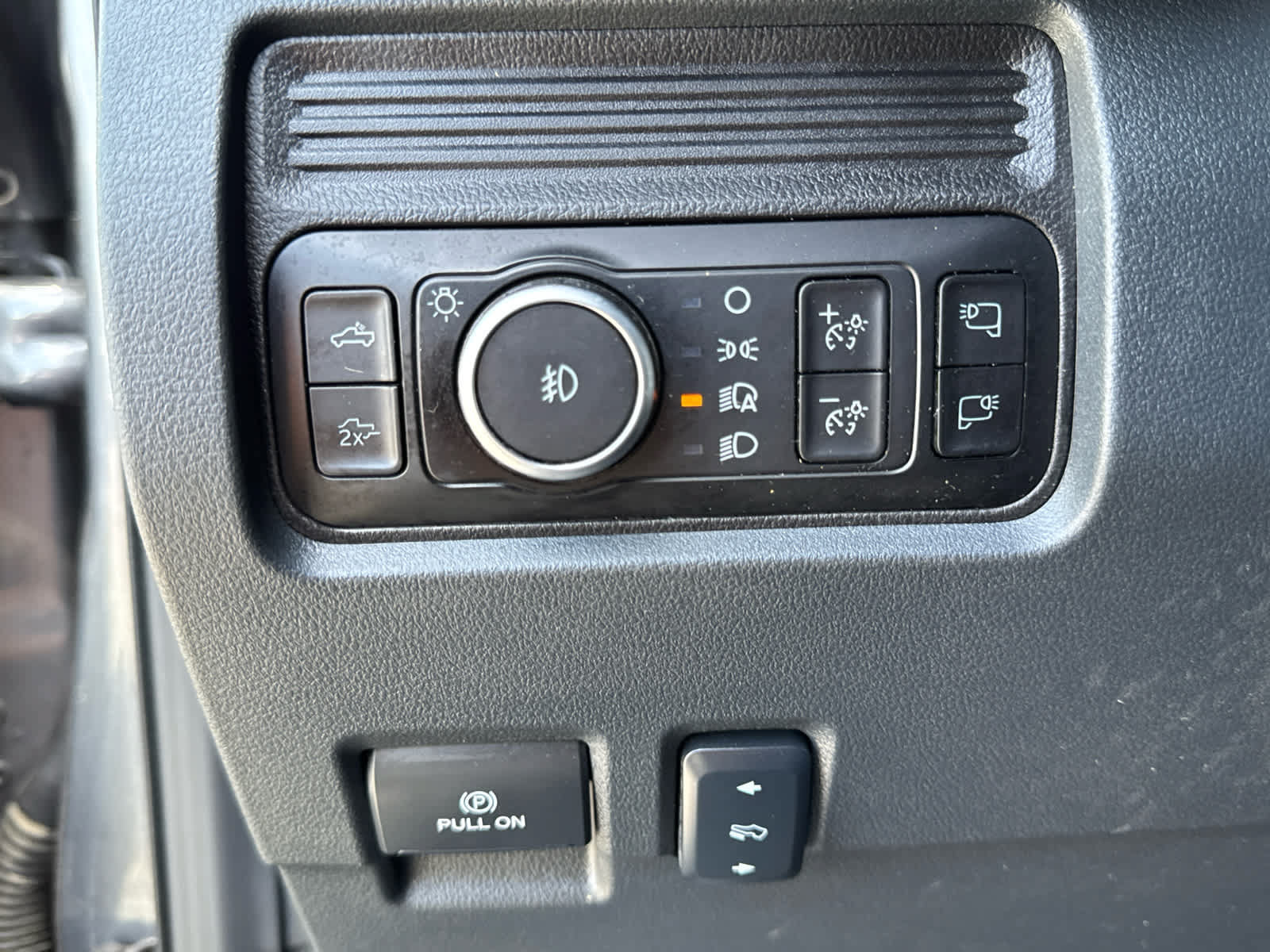 Certified 2025 Ford F350 Lariat w/ Lariat Ultimate Package AWD/4WD image 26