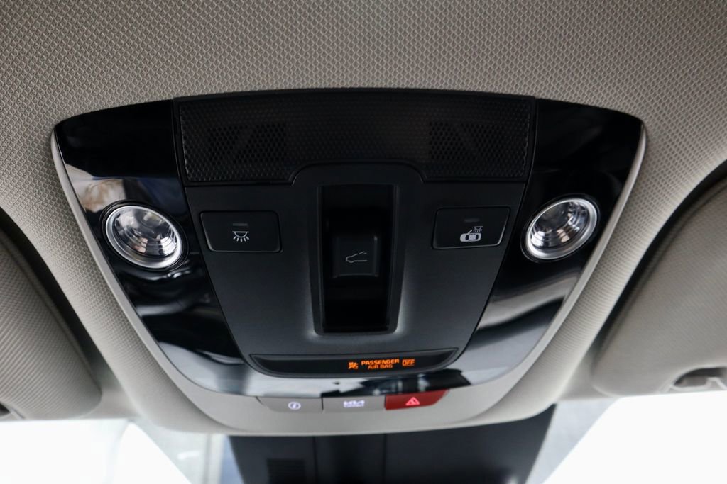 Used 2023 Kia Sorento S w/ Panoramic Sunroof Package image 27