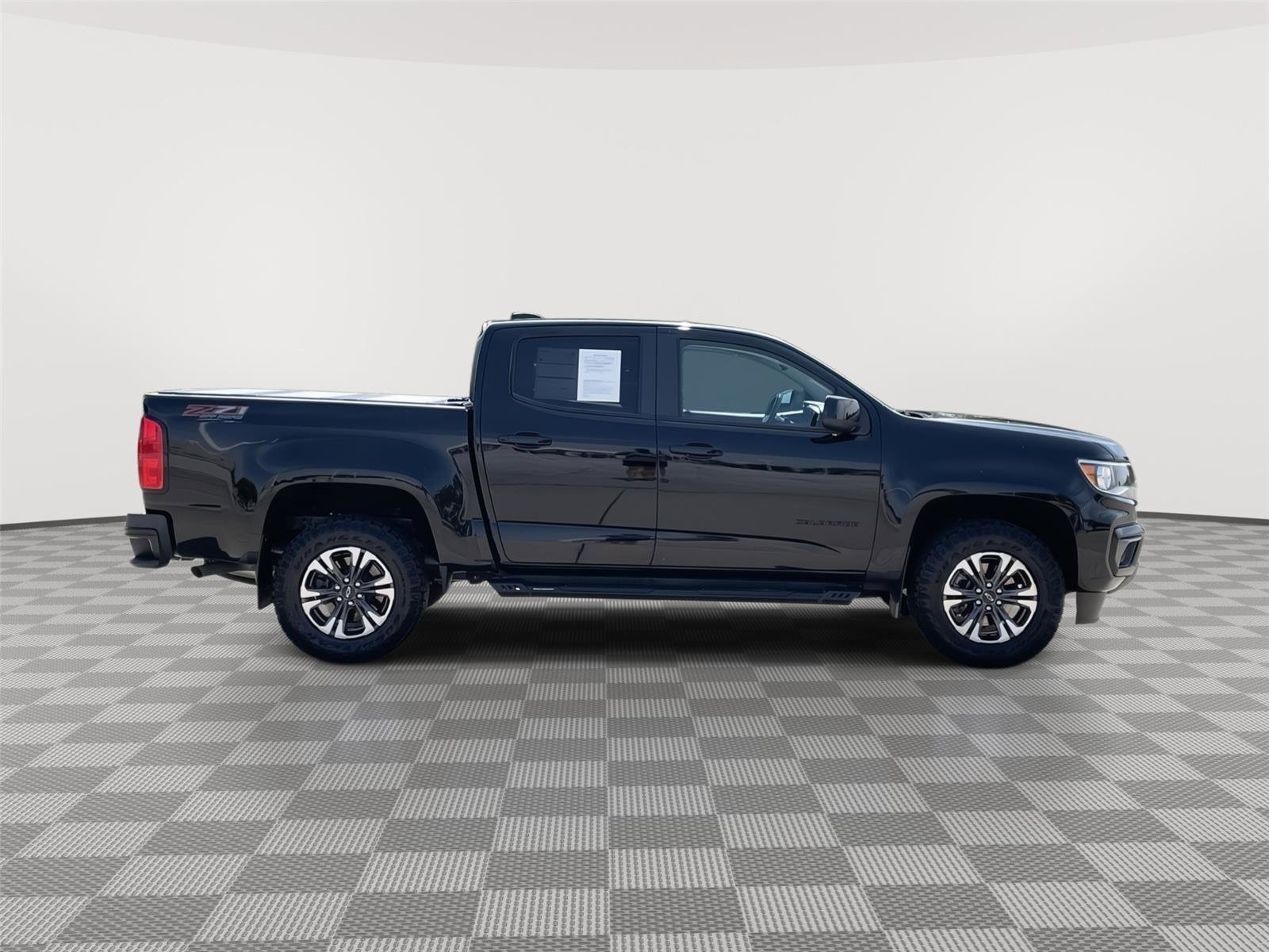 Used 2022 Chevrolet Colorado Z71 AWD/4WD image 6