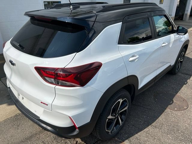 Used 2022 Chevrolet TrailBlazer RS w/ Sun and Liftgate Package AWD/4WD image 5