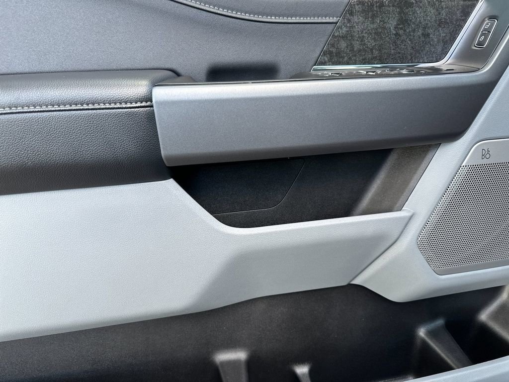 Certified 2025 Ford F350 XLT w/ Black Appearance Package image 11