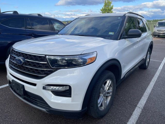 Certified 2023 Ford Explorer XLT w/ Equipment Group 202A AWD/4WD image 2