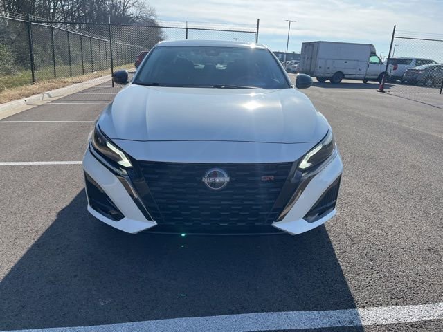 Used 2023 Nissan Altima 2.5 SR w/ SR Premium Package image 7