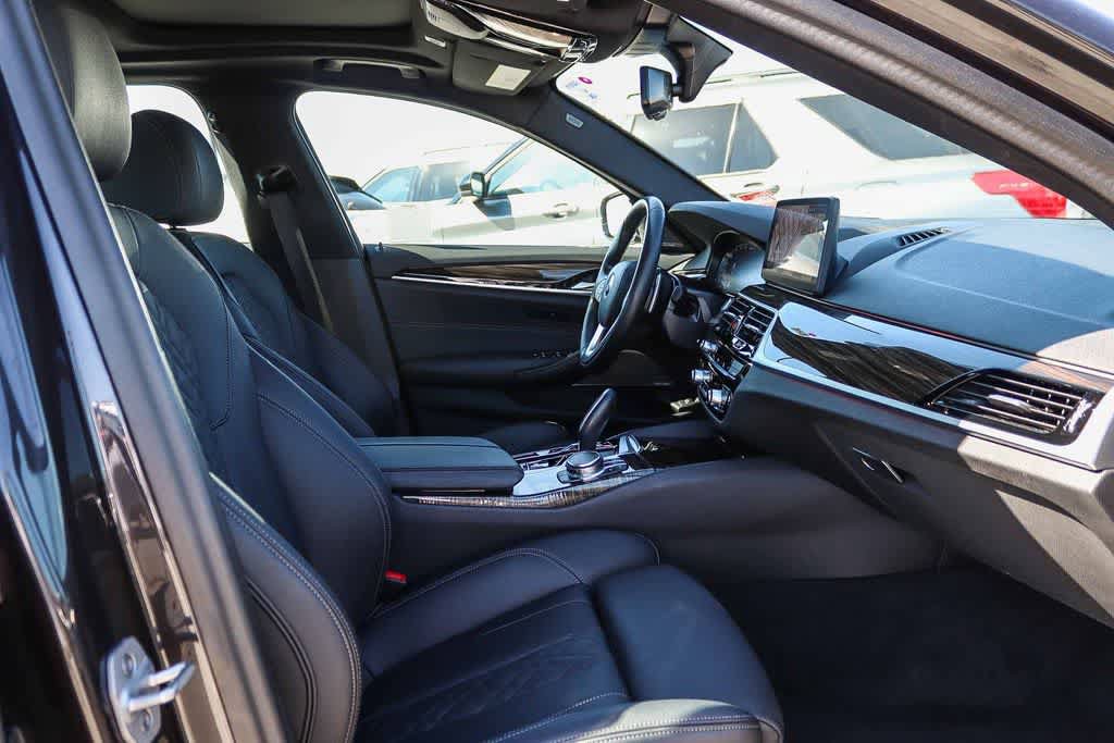 Used 2023 BMW 530e w/ Premium Package RWD image 16