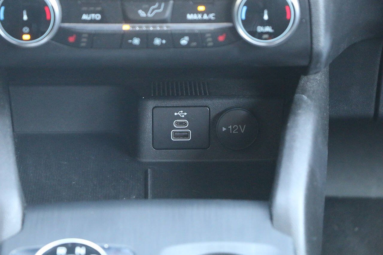 Certified 2024 Ford Escape Active AWD/4WD image 26