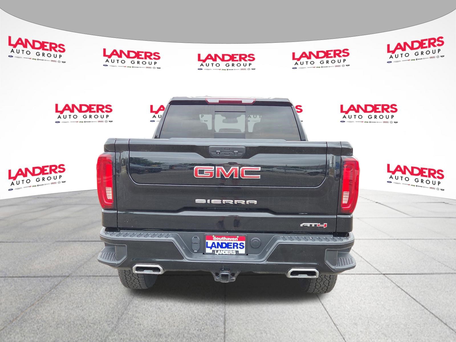 Used 2022 GMC Sierra 1500 AT4 w/ AT4 Preferred Package AWD/4WD image 4