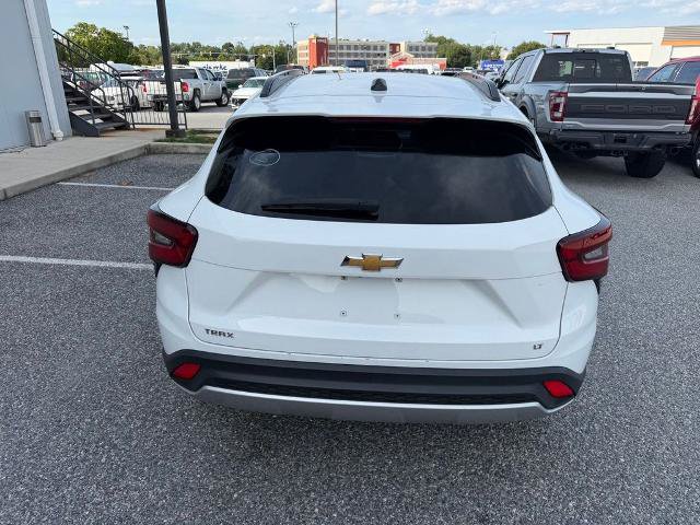 Used 2025 Chevrolet Trax LT w/ LT Convenience Package FWD image 7