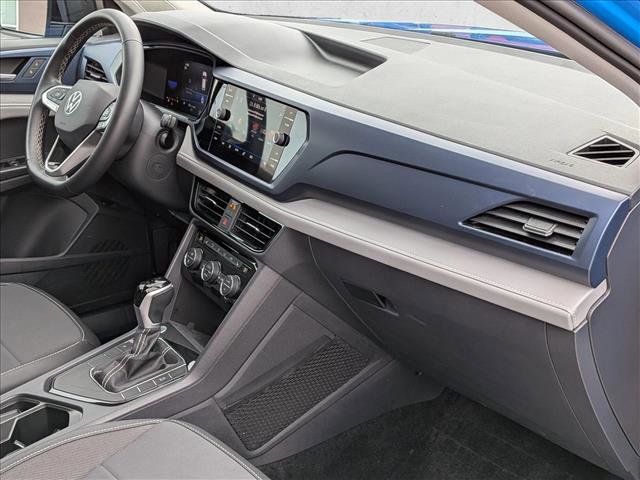 Used 2024 Volkswagen Taos SE w/ Panoramic Sunroof Package FWD image 24