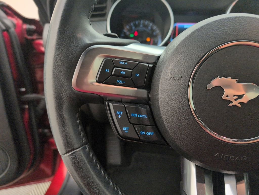 Certified 2018 Ford Mustang Coupe RWD image 34