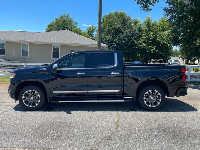 Used 2024 Chevrolet Silverado 1500 High Country w/ Technology Package AWD/4WD image 8