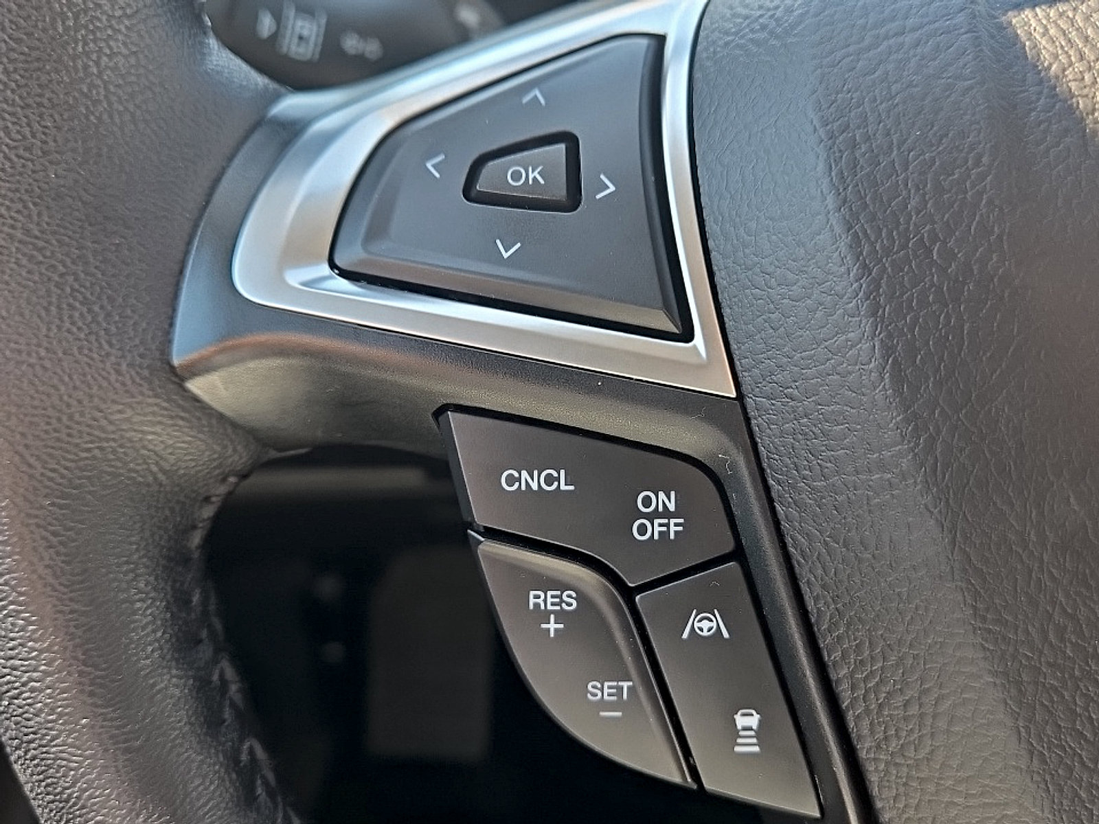 Certified 2023 Ford Edge SEL w/ Convenience Package AWD/4WD image 13